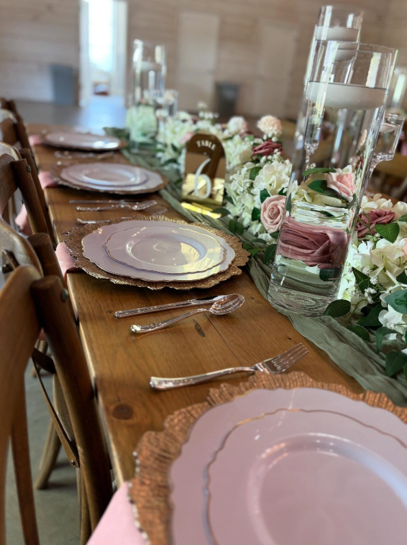 wedding decor on table rented from Cherished memories rentals